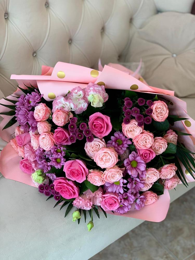 Букет цветов из: Хризантемы, Розы и Лизиантусы в Верхнем Казанище