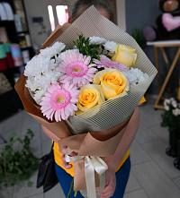 Букет цветов из:  Герберы, Розы и Хризантемы в Верхнем Казанище