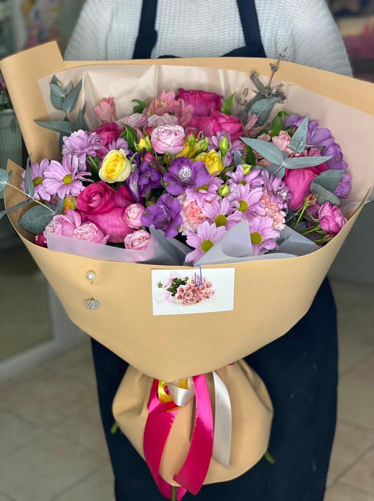 Букет цветов из: Хризантемы, Гвоздики и Альстромерии в Верхнем Казанище