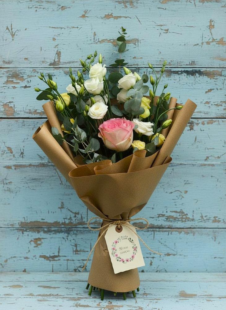 Букет цветов из: Розы и Лизиантусы в Верхнем Казанище