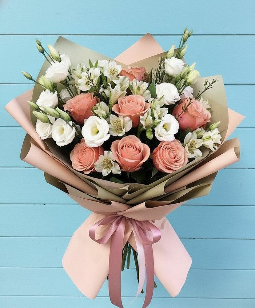 Букет цветов из: Розы, Альстромерии и Лизиантусы в Верхнем Казанище