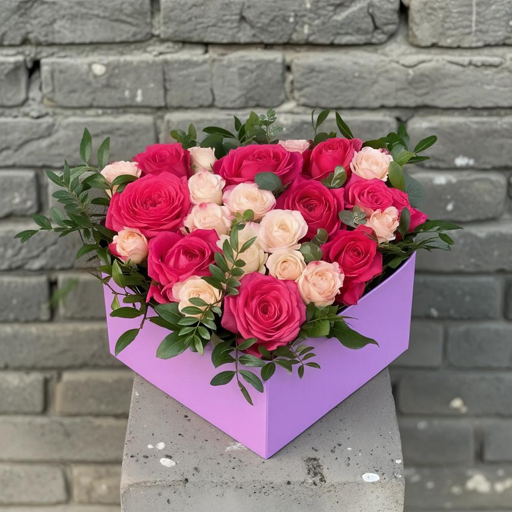 Цветочная композиция из Розы в коробке в Верхнем Казанище