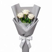 Букет 3 белые розы в Верхнем Казанище