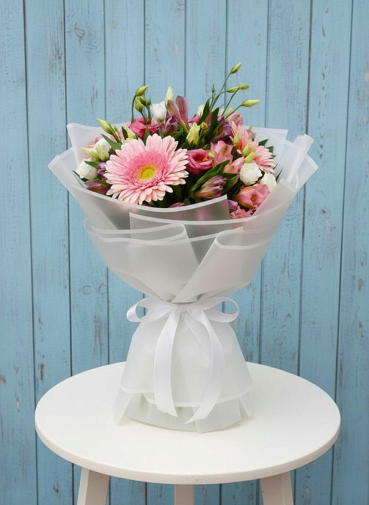 Букет цветов из: Герберы, Альстромерии и Лизиантусы в Верхнем Казанище