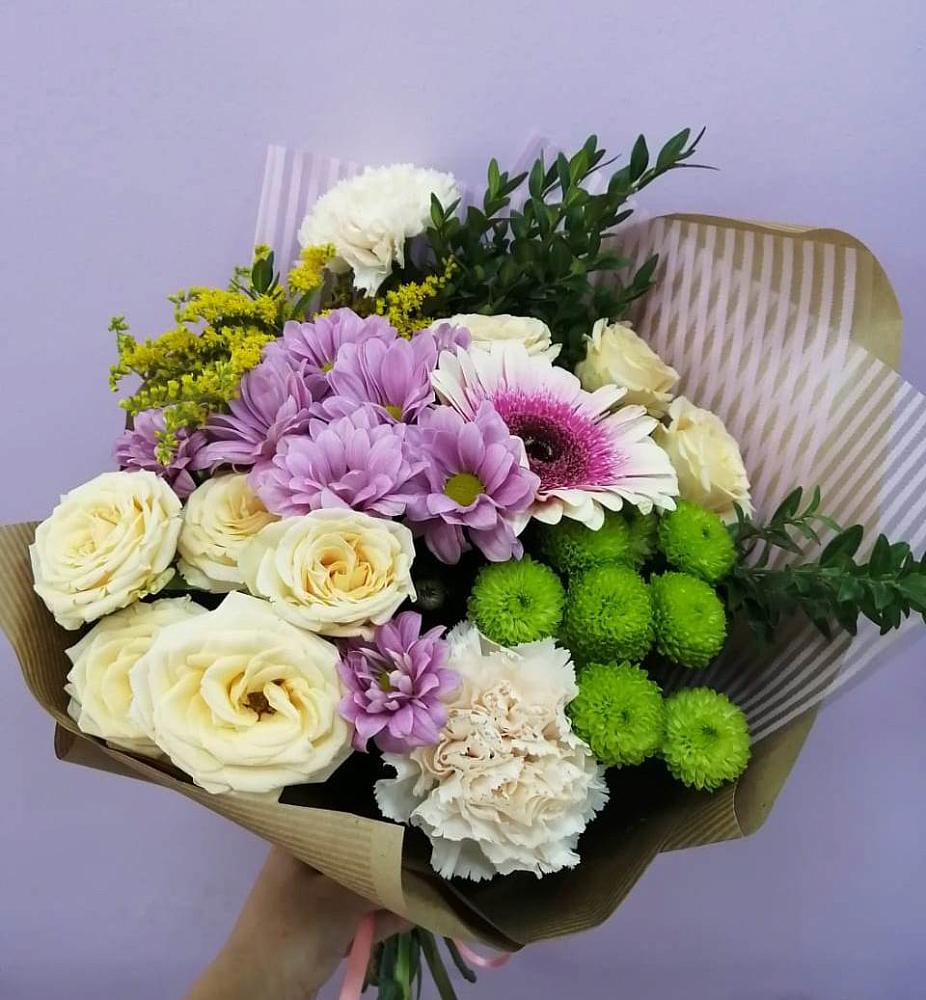 Букет цветов из: Хризантемы, Розы, Гвоздики и Герберы в Верхнем Казанище