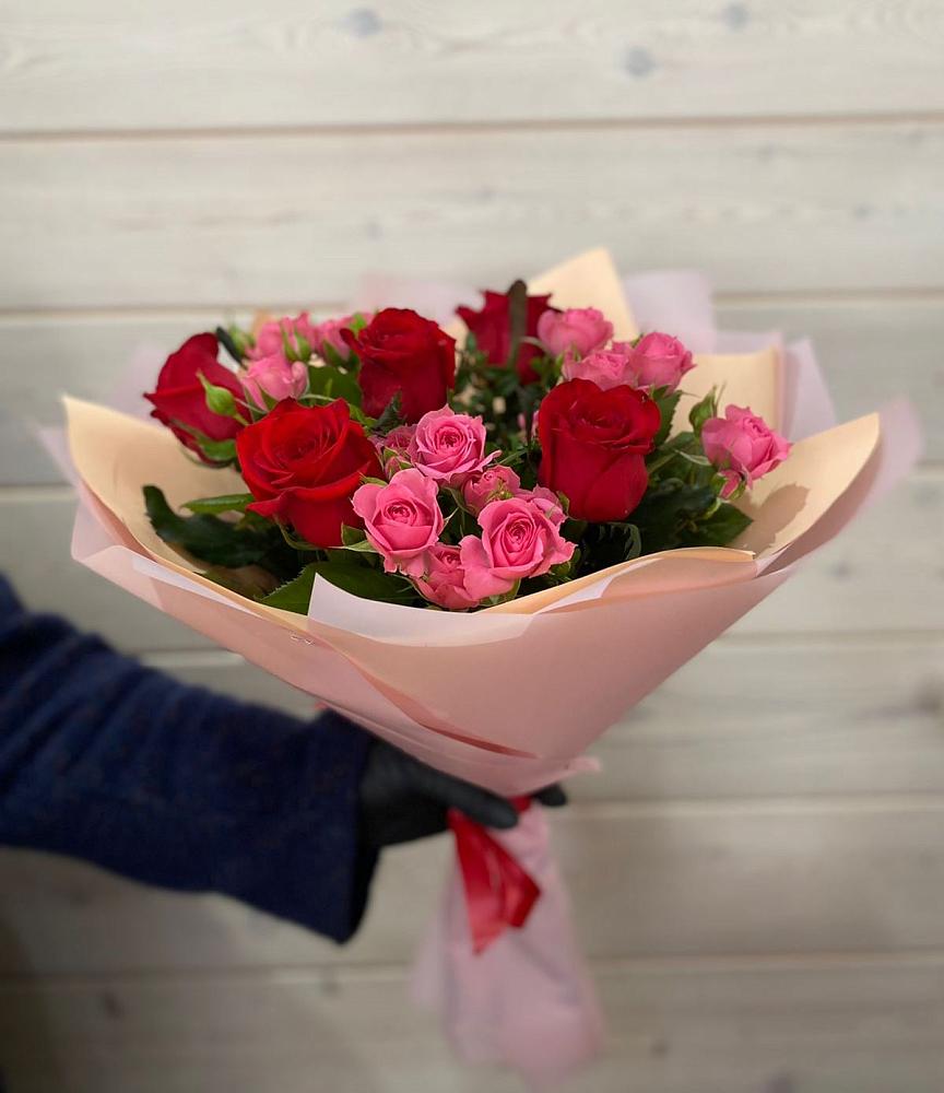 Букет цветов из: Розы в Верхнем Казанище